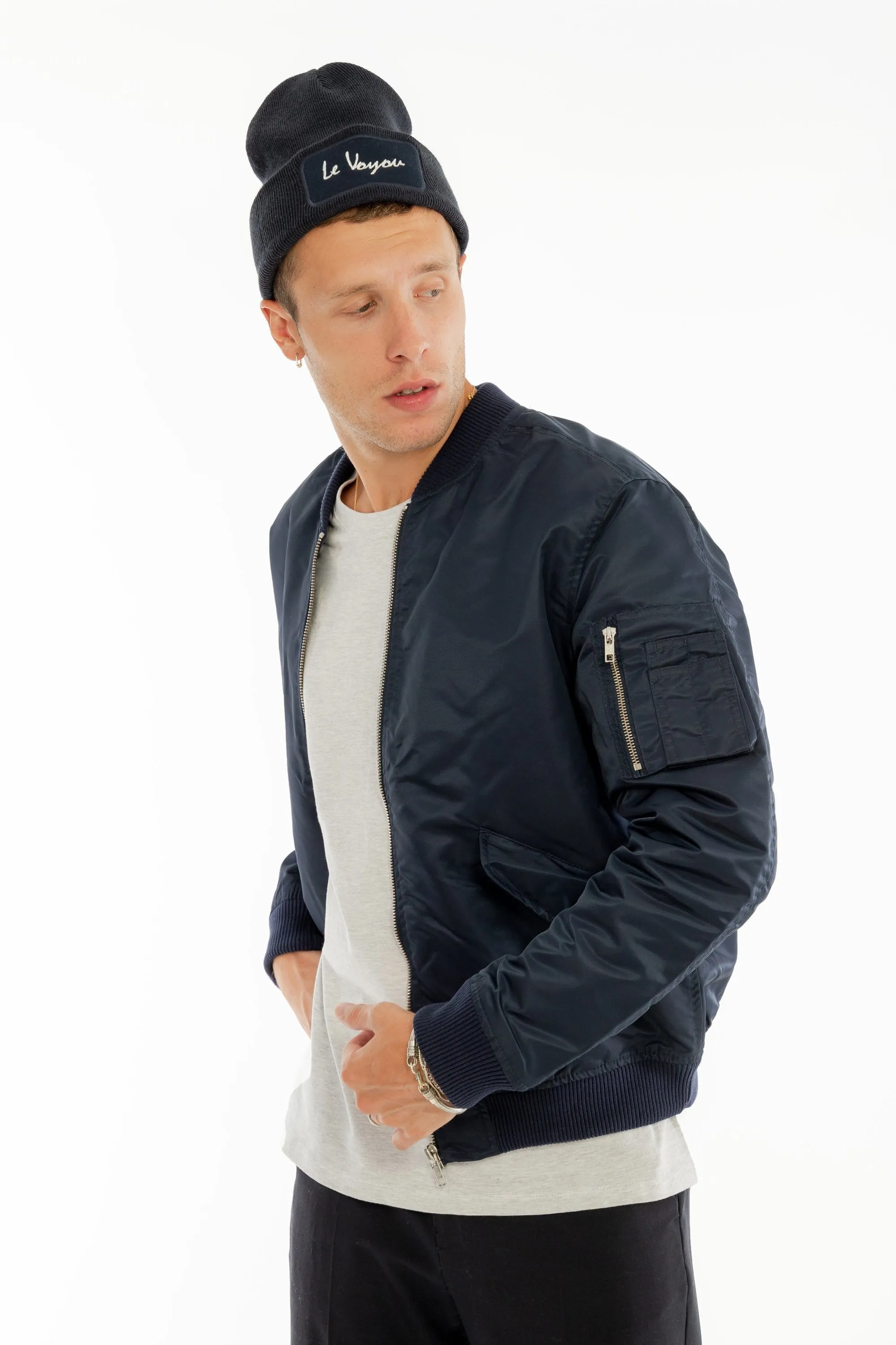BOMBER LE VOYOU