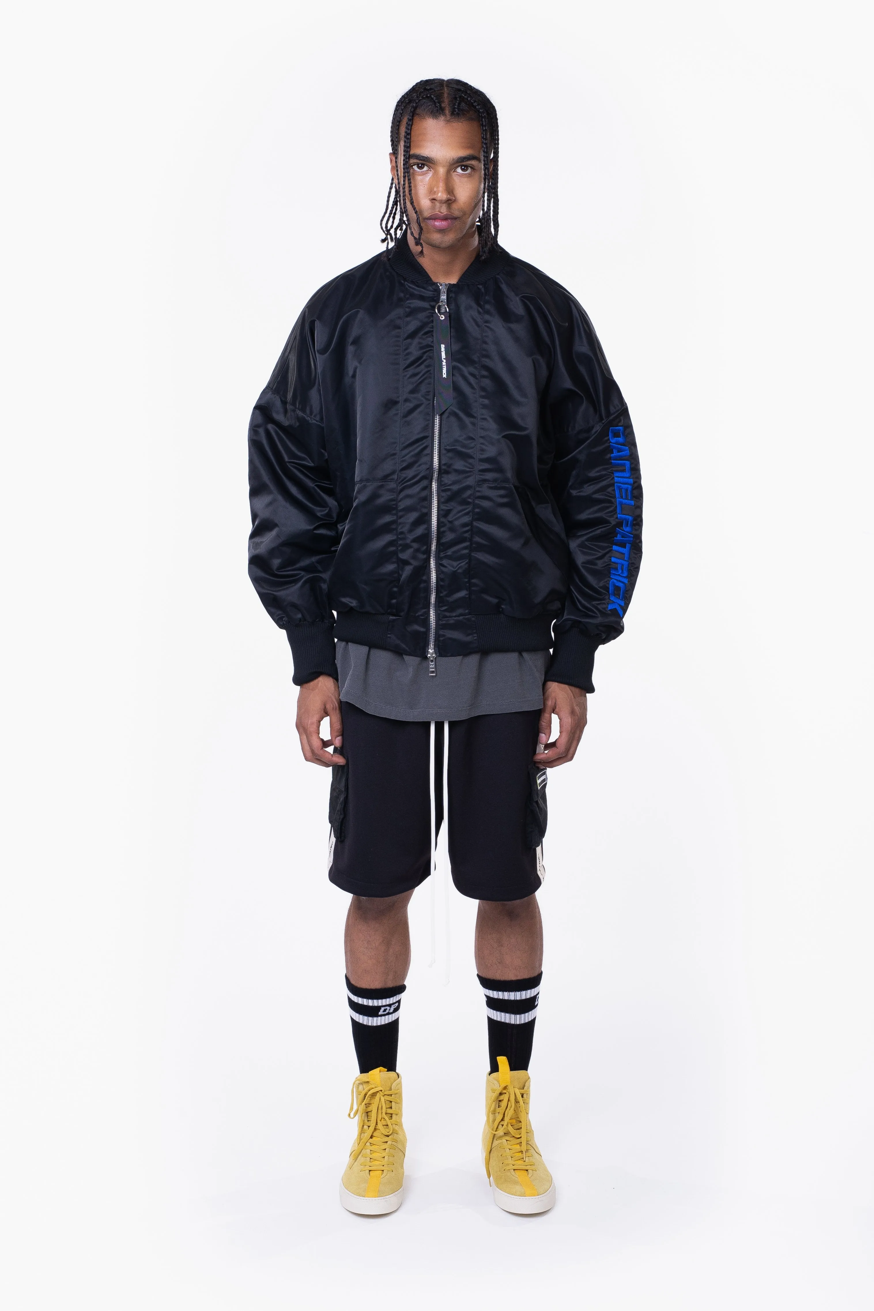 DP embroidered sleeve bomber / black   cobalt