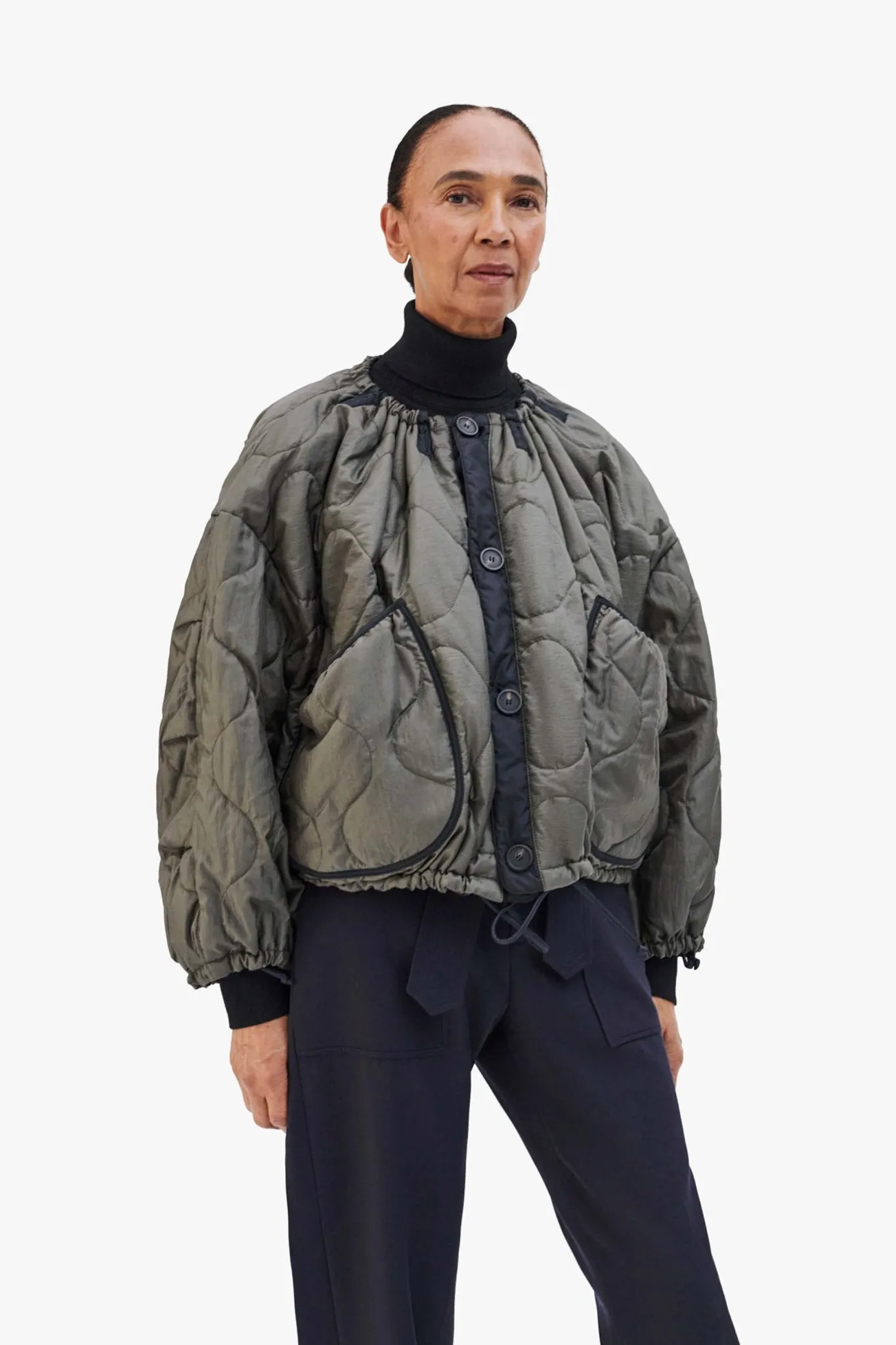 Parachute Quilt Bomber - Midnight / Dark Olive