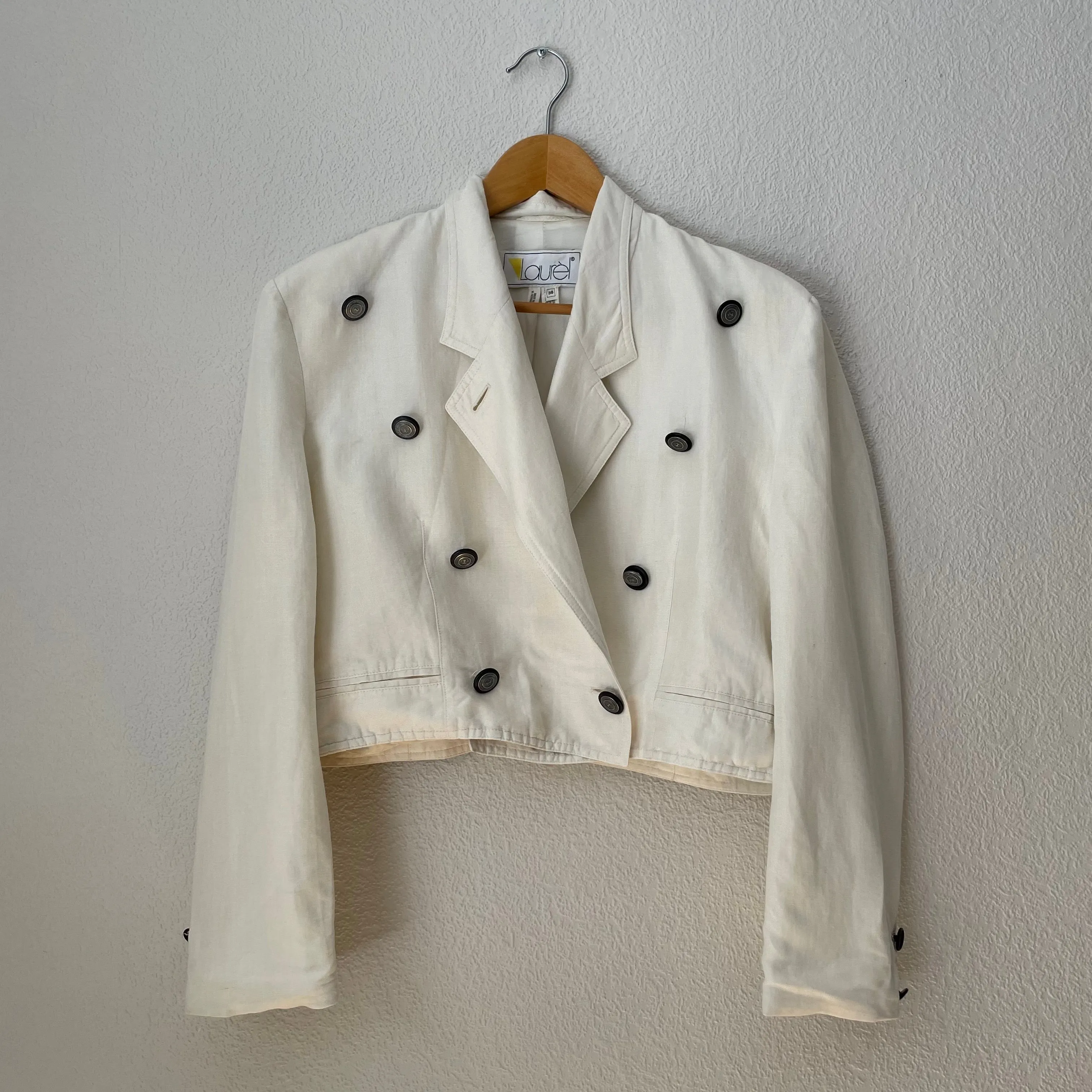 Vintage Laurèl Cropped Linen Blazer